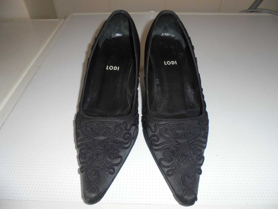 sapatos de mulher cor pretos