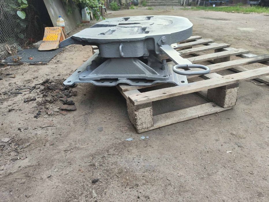 Продам сідло на вантажне авто