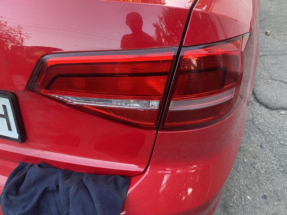 Задній фонарь джета 6 рест