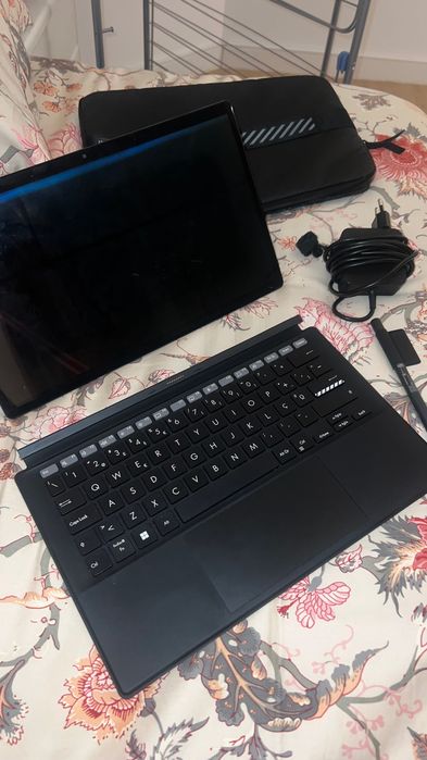 Asus Vivobook slate 13 OLED. Portátil + tablet + caneta