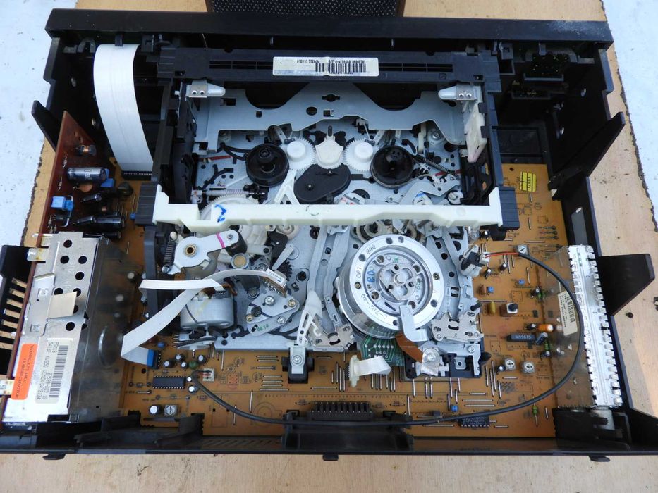 Magnetowid Grundig CV 26 VPS niesprawny