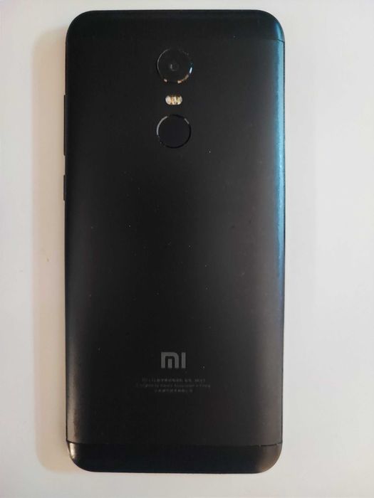 Xiaomi Redmi 5 Plus 4/64Gb Black Global Version стан нового комплект