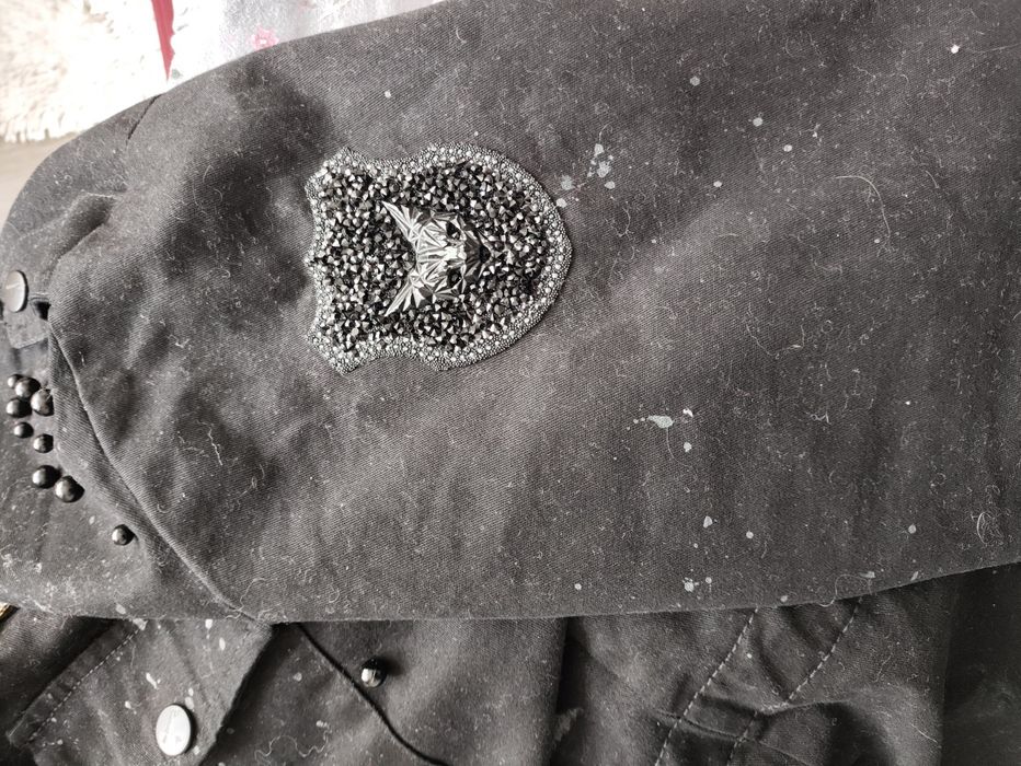 Katana damska z ozdobnymi elementami