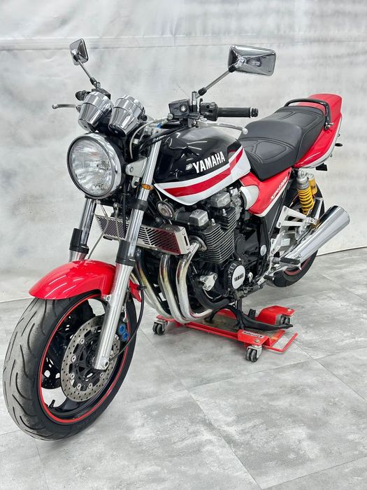 Yamaha XJR Yamaha XJR 1300 OHLINS