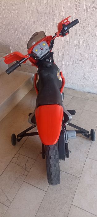 Mota a bateria criança