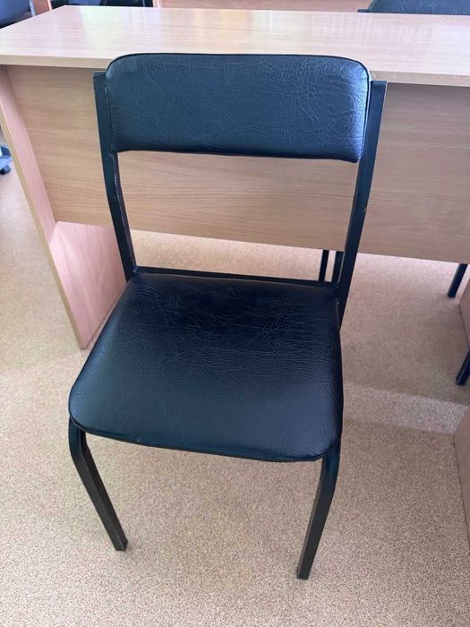 продам двухмісні парти та стільці в ідеальному стані (практично нові)