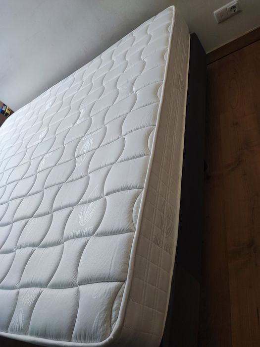 Cama & colchão 180x200cm