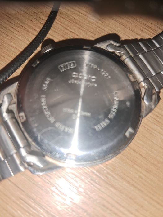 Продам часы касио , оригинал.