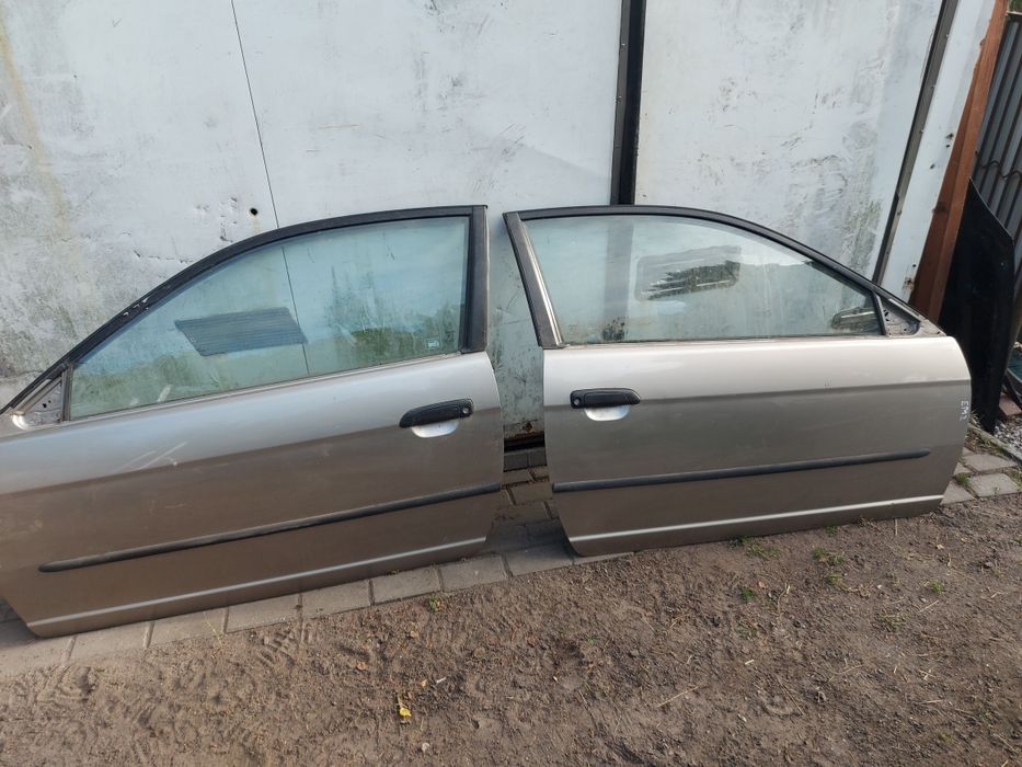 Drzwi prawe lewe honda Civic 7 coupe em2 yr528m nh623m nh675p