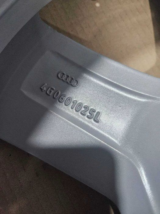 Диски Audi 5/112 R17 7.5J ET37 dia66.6mm