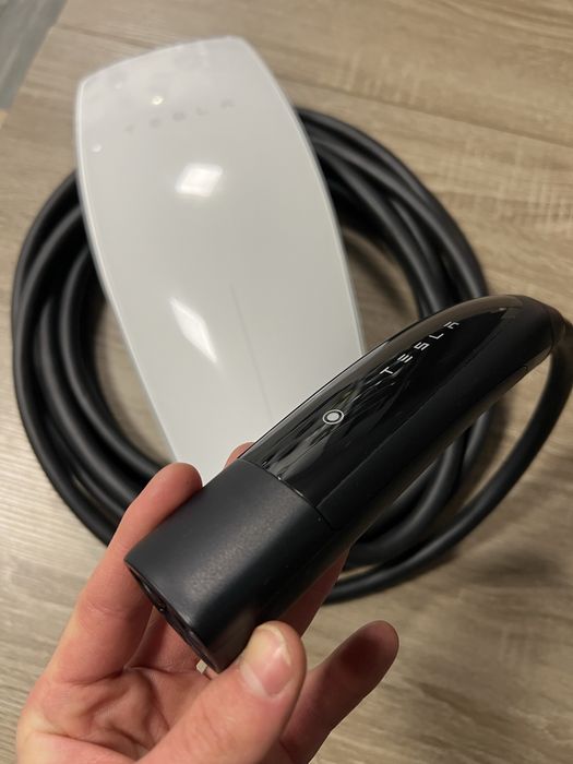 Настінна зарядна станція Tesla Gen 3 - кабель 7 м. (11.5 кВт., 48A)