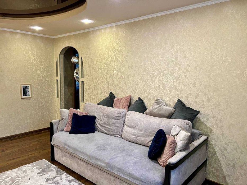 Продам 3-х комнатную квартиру район "80 школы"