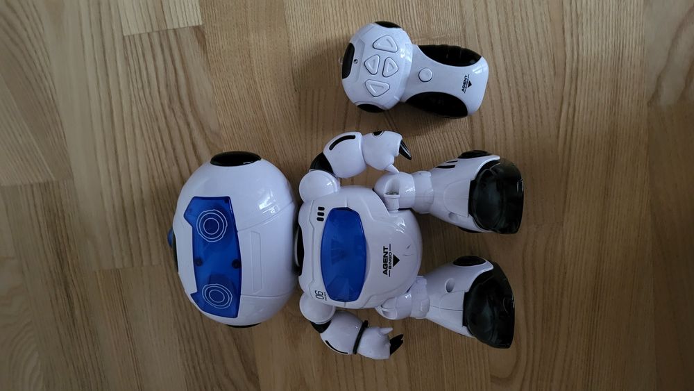 Robot Pilot TAŃCZY, zdalnie sterowany