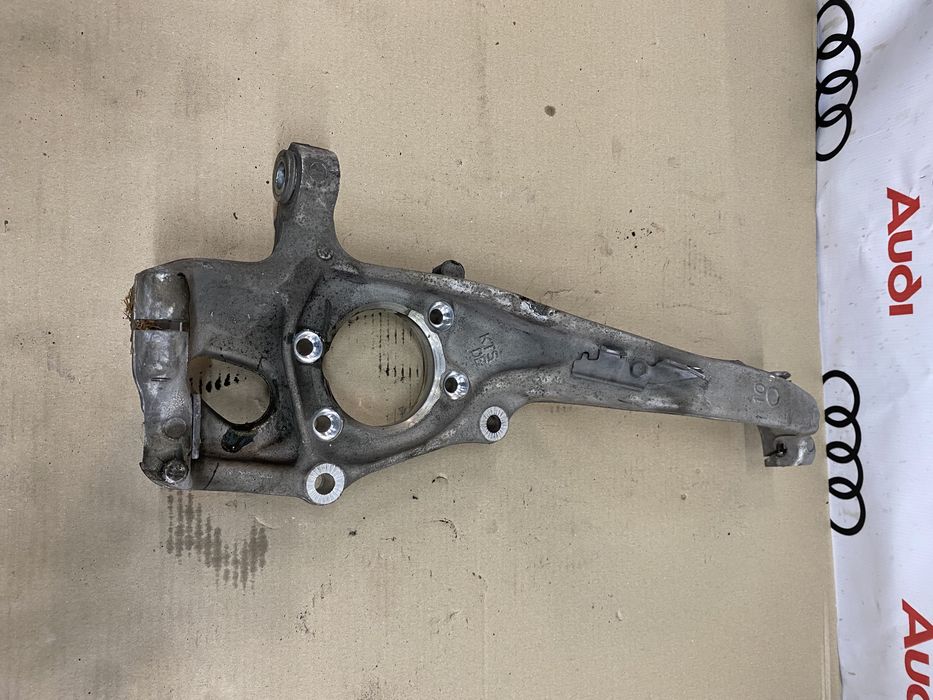 Цапфа поворотный кулак Audi A4 B8 A5 Q5 A6 A7 4G0407242D 4G0407241D
