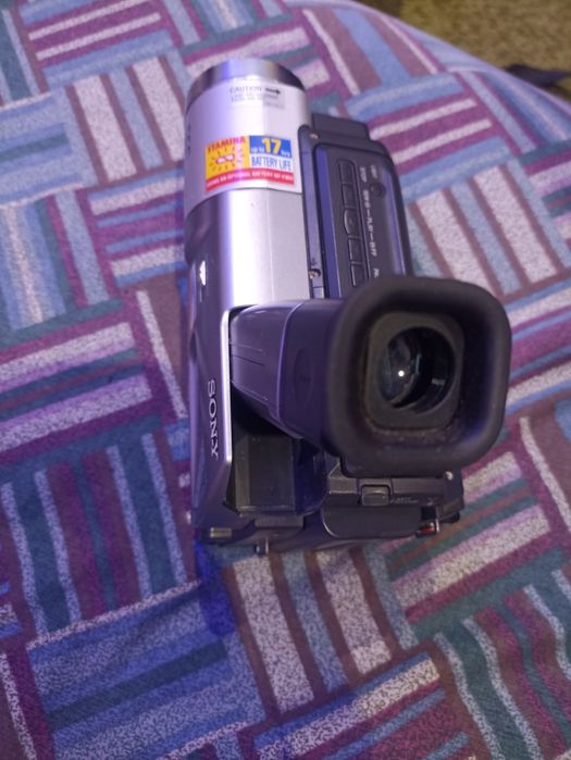 Видеокамера Sony Handycam CCD-TR728E PAL.