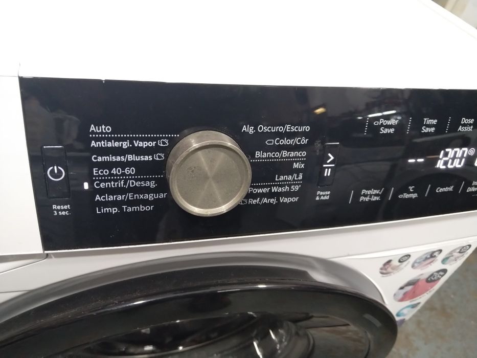 Máquina de lavar roupa 9kg, classe A.