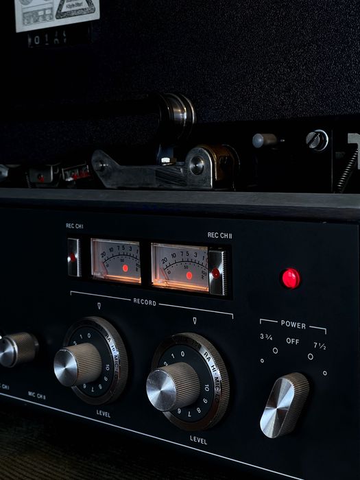 Gravador de Bobines Revox A77 mk4 - 4 pistas - Totalmente Restaurado