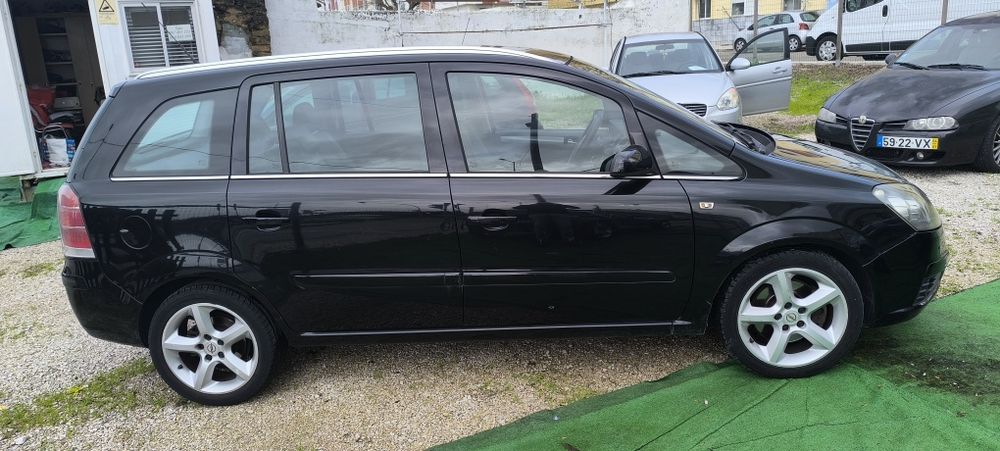Opel Zafira — fotografia 2