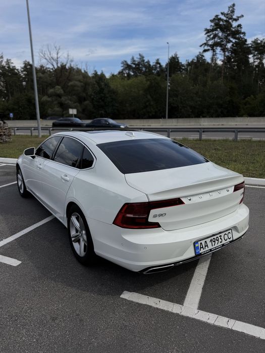 Продам Volvo S90 long версія 2017р, Т5, Momentum Pro
