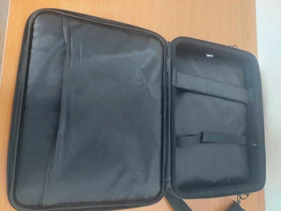 Solidna torba na laptopa VAKOSS | Usztywniana | Pasek na ramię