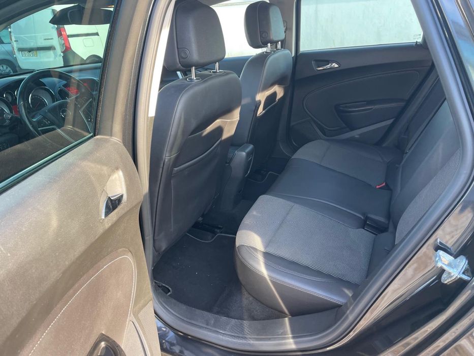Opel Astra J Sports Tourer Sportive 1.7 CDTI 130HP