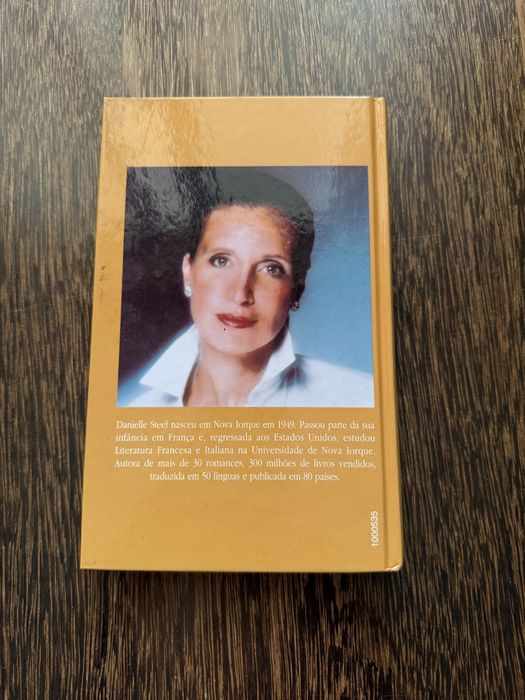 Livro “Cinco Dias em Paris” de Danielle Steel