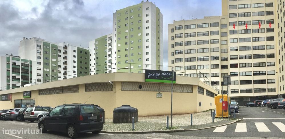 T4 na Quinta Grande, c/ lugar de Garagem, Alfragide Norte