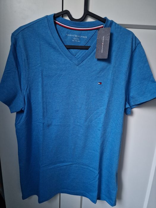 Nowa z metkami koszulka Tommy hilfiger w serek tshirt unisex M /L