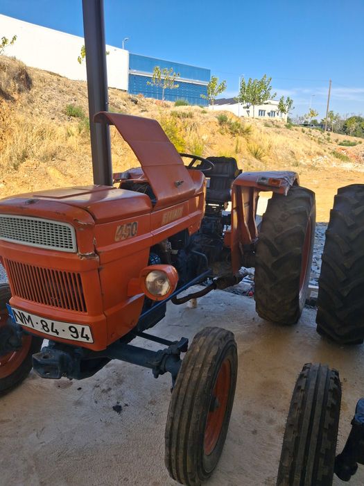 Trator fiat 450 em bom estado
