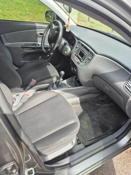 Продам KIA Rio II покоління, 2011 рік — 5300 $