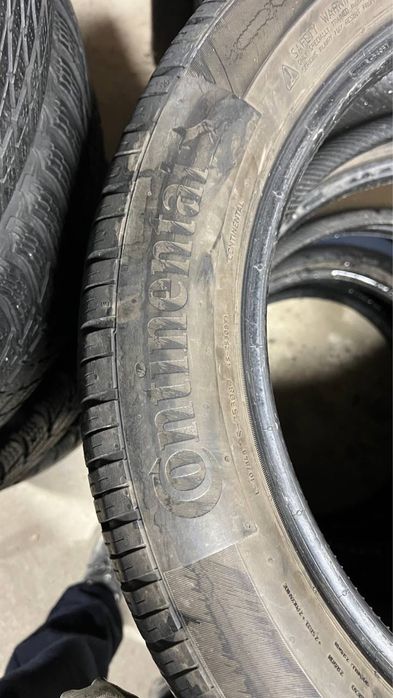Комплект зимової гуми 245/50/19 Continental