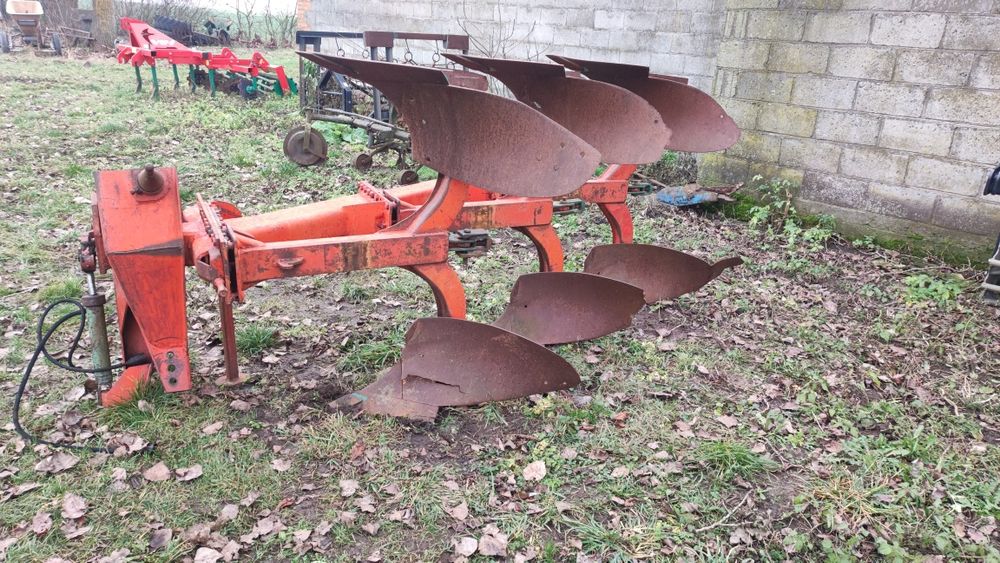 Pług obrotowy 3 skibowy Kverneland