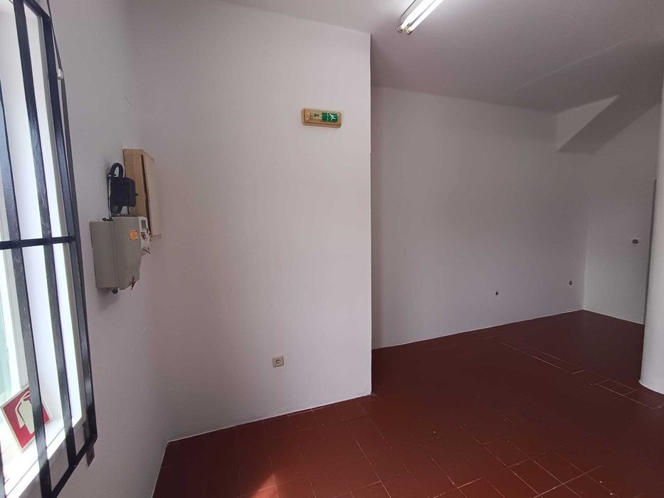 Posto de coworking em Aldoar no Porto — 160€/mês | Perto da Lusíada