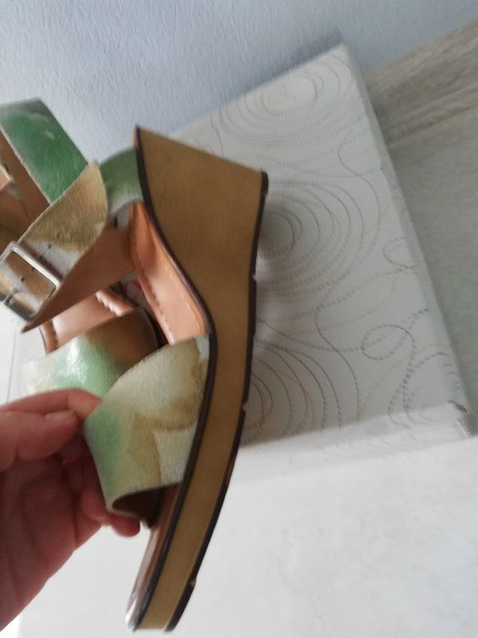 Sandały damskie skórzane 37