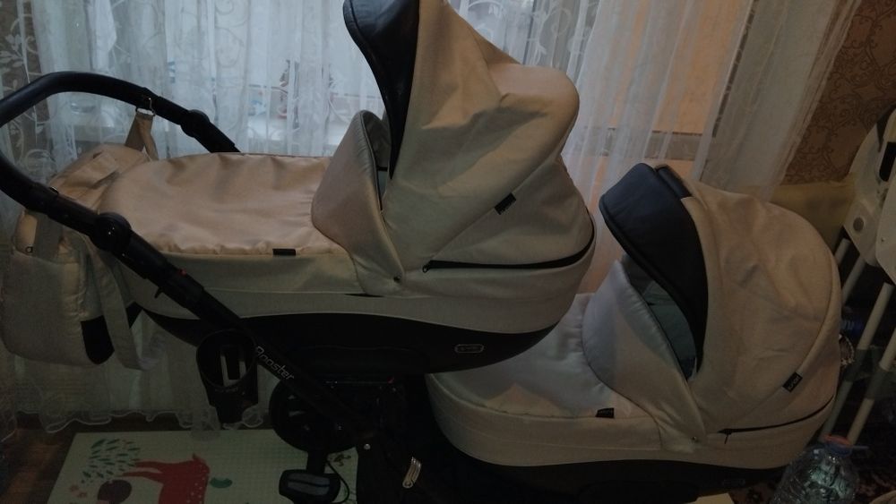 Коляска для двійнят або погодок