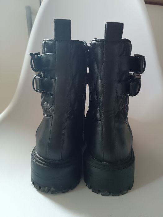 Czarne workery botki Reserved 37
