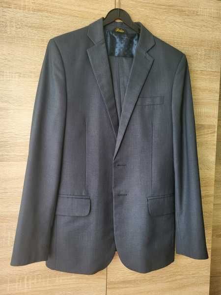 Garnitur młodzieżowy