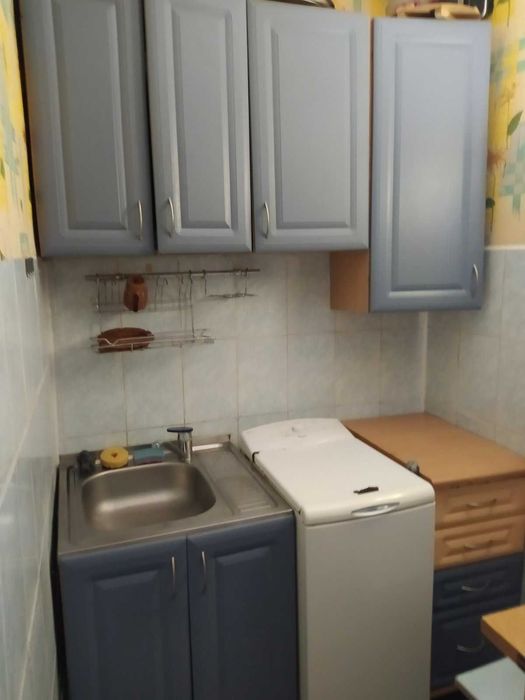 Кімната в гуртожитку з водою