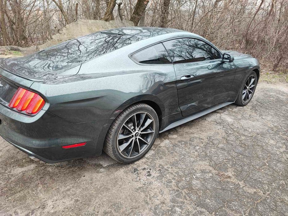 Продам форд мустанг