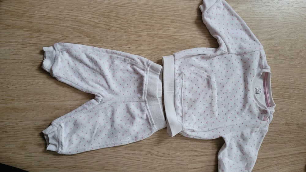 Komplety niemowlęce 62, zestawy ubrań dla dziewczynki