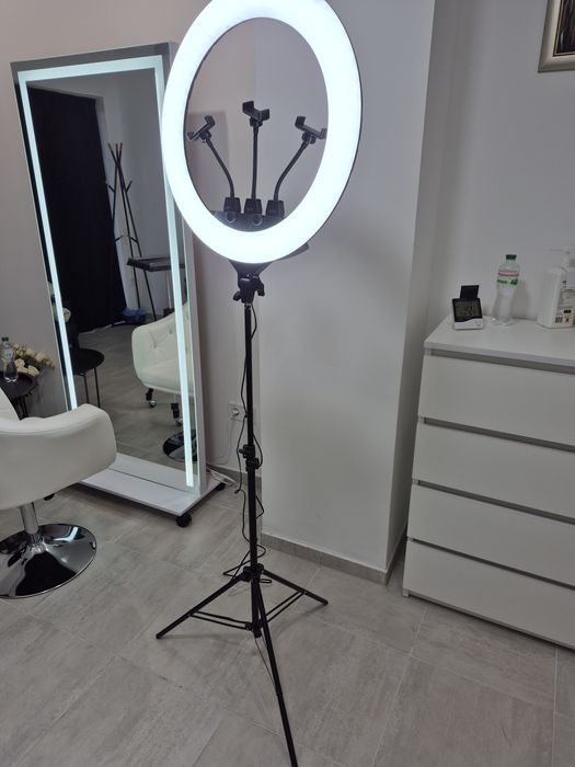 Кільцева  лампа LED RING LIGHT ZB-F488 55СМ 55W 
Нова.