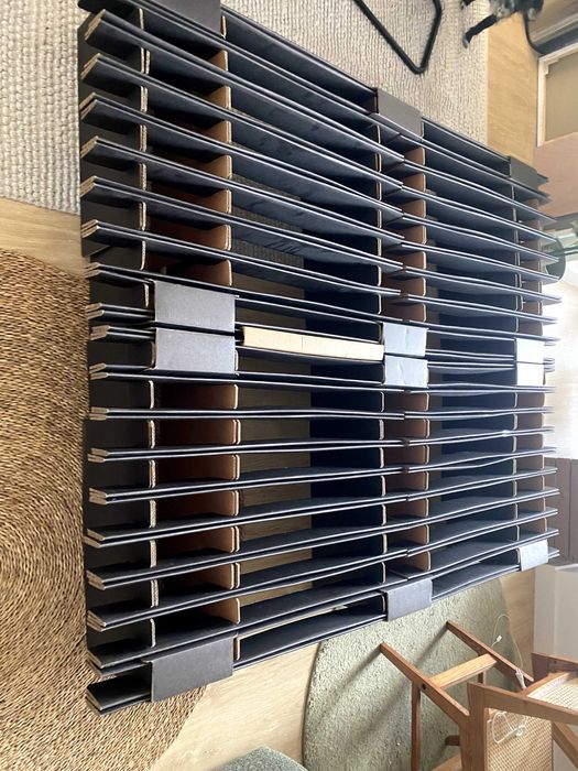 Cama (de papelão) 160cm (room in a box)