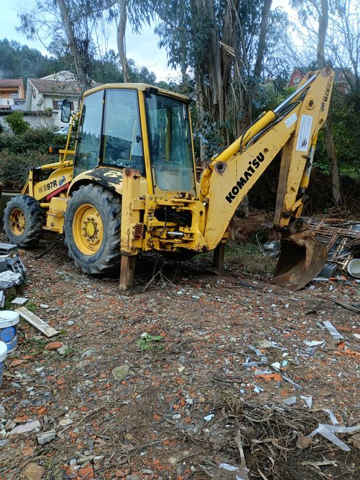 retro escavadora komatsu