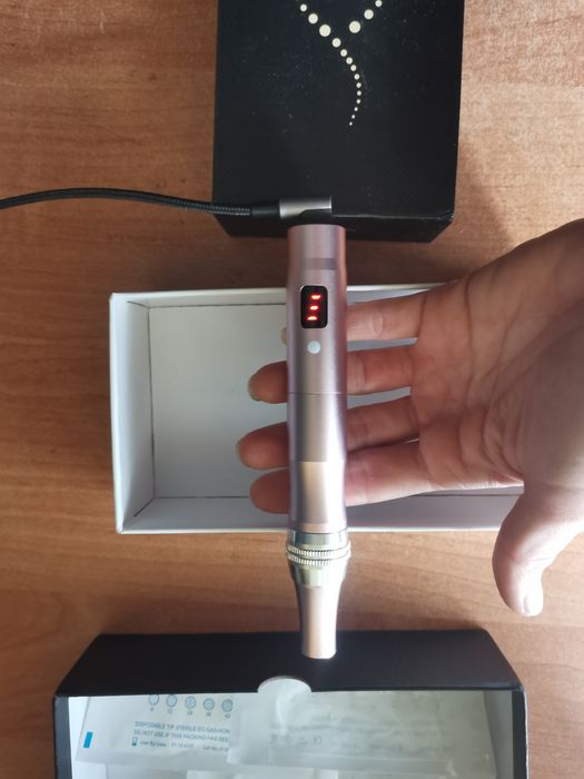 Дермапен для фракционной мезотерапии, гиалуроновый пен (Hyaluron Pen)