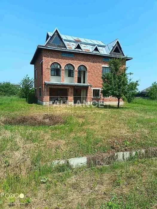 Продам будинок в Тисмениці З наповненням готовий до ремонту