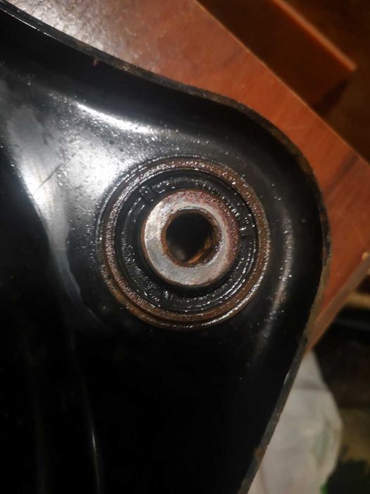 рычаг передний Nissan Leaf