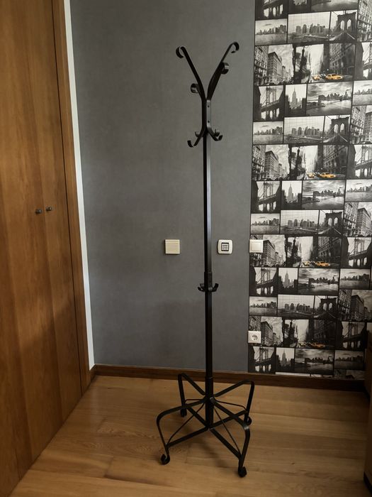 Bengaleiro preto IKEA