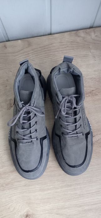 Buty sportowe męskie 43, 5 -27,5 cm