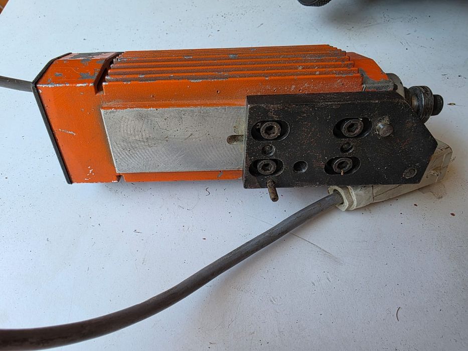 Silnik wysokoobrotowy - elektrowrzeciono 0.6kw