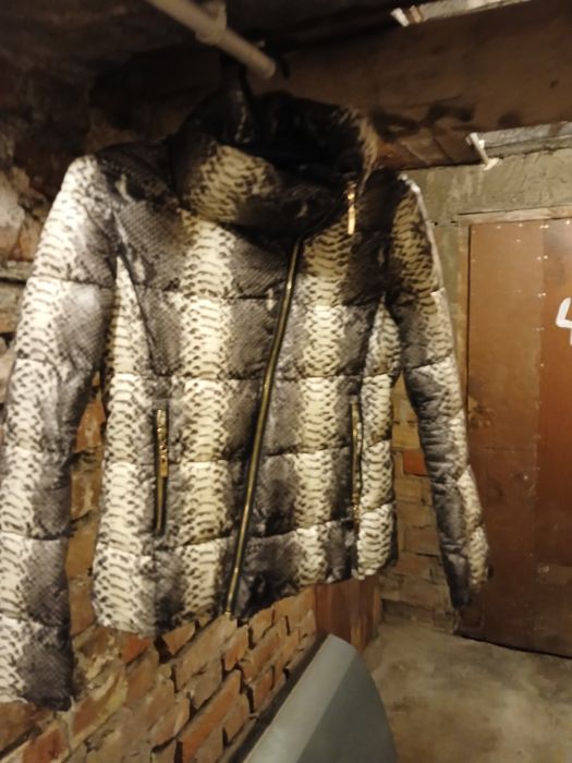 7 ubran 3 kurtki 2 nowe bluza i dwie sukienki na sylwestra